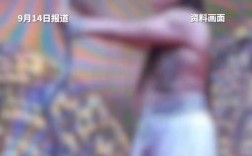 惊险瞬间！女子与蟒蛇亲密接触未果反遭攻击
