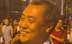 青岛59岁大爷弃百万生意投身短剧演艺圈