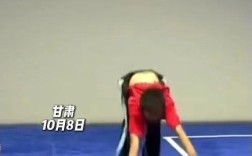 男孩后空翻意外跌倒，女孩英勇施援暖心瞬间