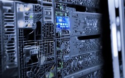 CentOS VHD下载，官方渠道可靠吗？免费版与付费版有何区别？