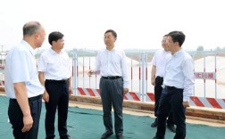 河南省委书记实地调研玉米生长情况，现场检测玉米含水量