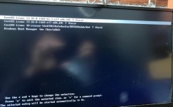 CentOS 开机时如何正确配置和修复 GRUB 引导加载程序？