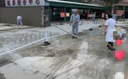 病号服老人医院门前辛勤劳作引关注
