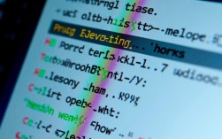 idea报错到左边，是何原因导致，如何解决？