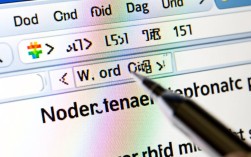 如何高效地在Word文档中精准设置页码格式及位置？