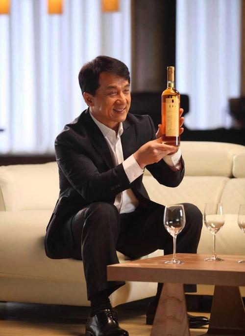 成龙电影饮酒片段剪辑技巧解析-图1 成龙电影饮酒片段剪辑技巧解析-图1