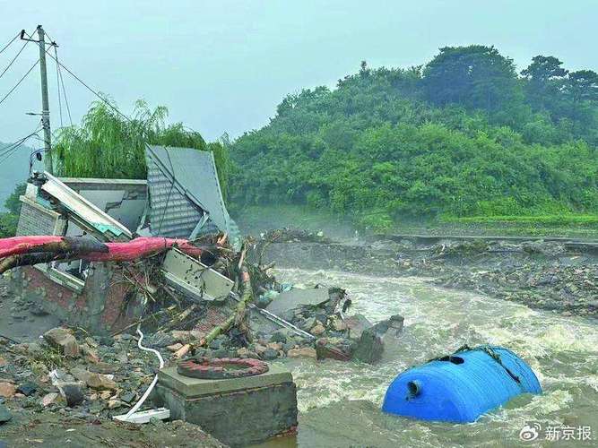 密云暴雨致村民家园被淹,开门惊见洪水肆虐-图3 密云暴雨致村民家园被淹,开门惊见洪水肆虐-图3
