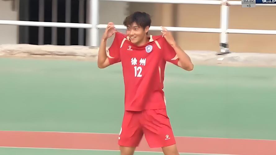 徐州队读秒绝杀，惊险2-1逆转扬州队-图2