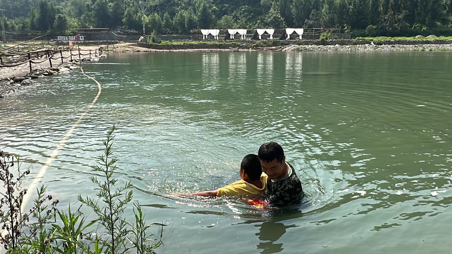 河边欢乐时光，轻松剪辑玩水视频教程-图2