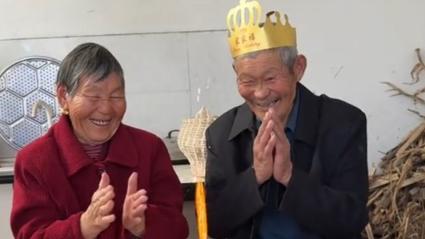 80岁网红凯凯爷爷离世,网友哀悼-图3 80岁网红凯凯爷爷离世,网友哀悼-图3