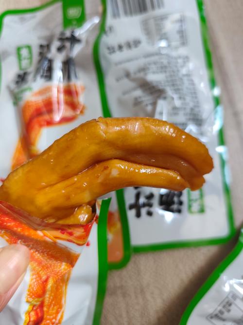 知名零食品牌鸭爪霉变事件曝光-图3 知名零食品牌鸭爪霉变事件曝光-图3