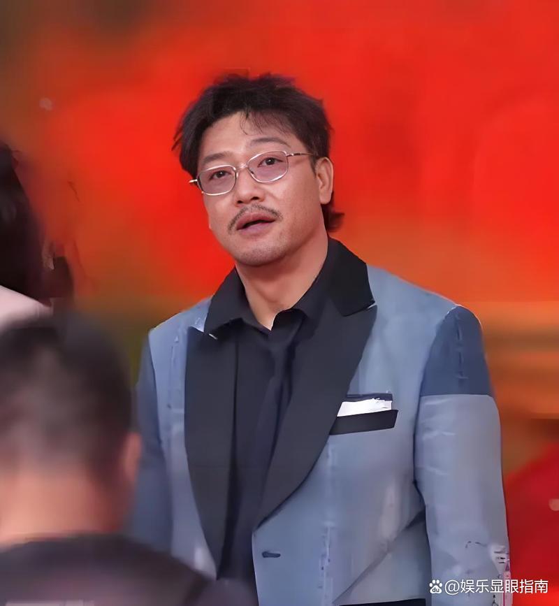 贾冰暴瘦惊现惊悚面相，网友直呼吓人-图3