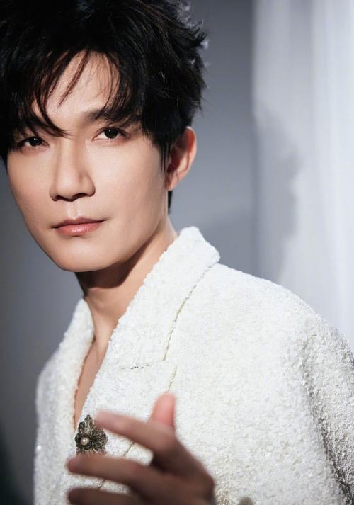 陈楚生歌手参赛后依赖安眠药入睡引关注-图3