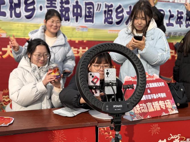 央视揭露假农业达人表演式带货骗局-图2