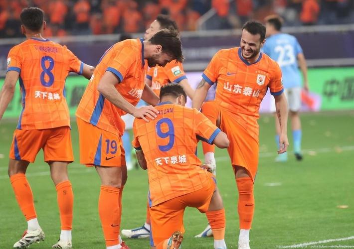 山东泰山力克深圳新鹏城，终止对手四连败纪录-图3