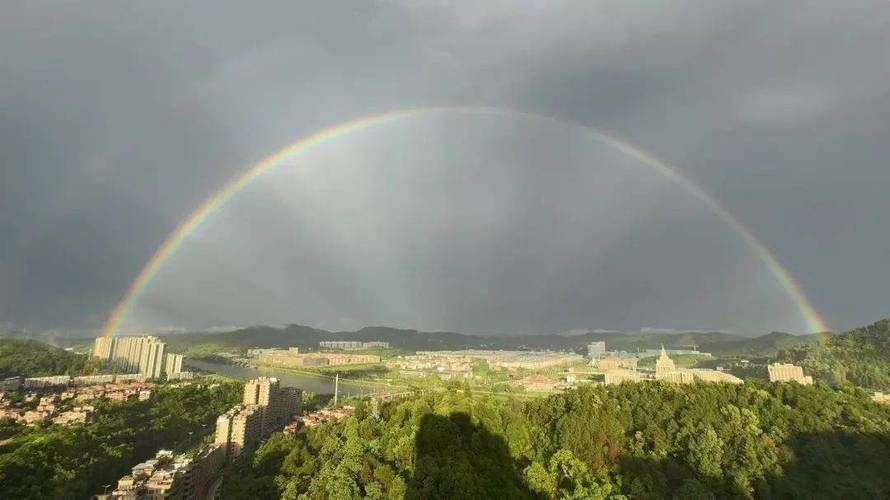 北京暴雨后现壮丽双彩虹奇观-图2
