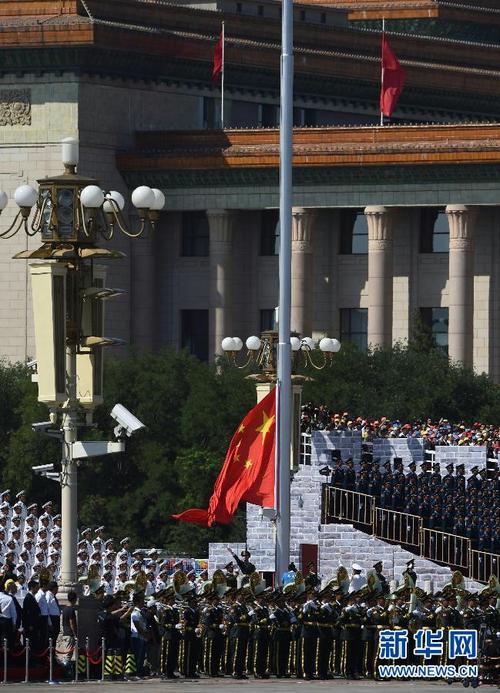 九三阅兵，天安门广场盛装迎观礼，庄严布景正式揭幕-图2