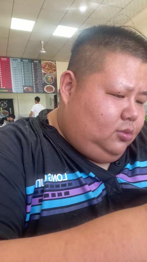 网红良子体重近350斤，胃袋惊人达150多斤！-图2