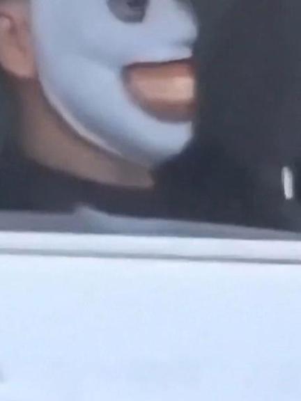 高速惊现恐怖面具男子，杭州交警紧急通报-图3