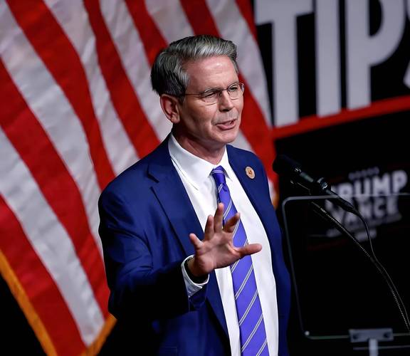 美国国债飙升，特朗普政府面临财政压力挑战-图2