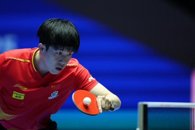 王楚钦完胜孙闻，强势横扫赛场-图2