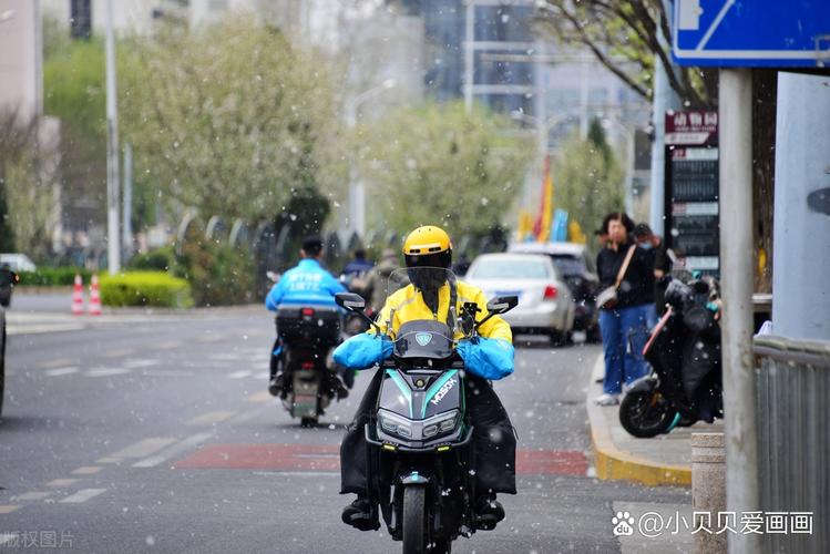 北京街头惊现东风-61装甲车偶遇瞬间-图2