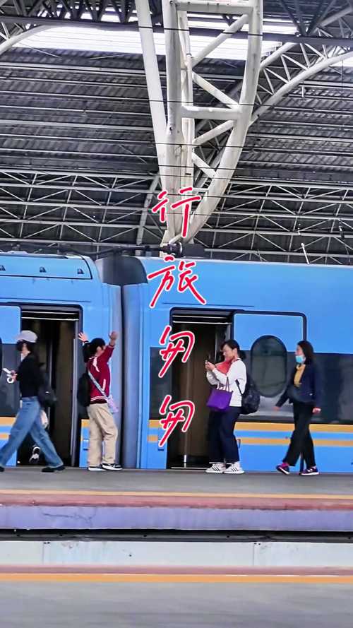 北京街头惊现东风-61装甲车偶遇瞬间-图1