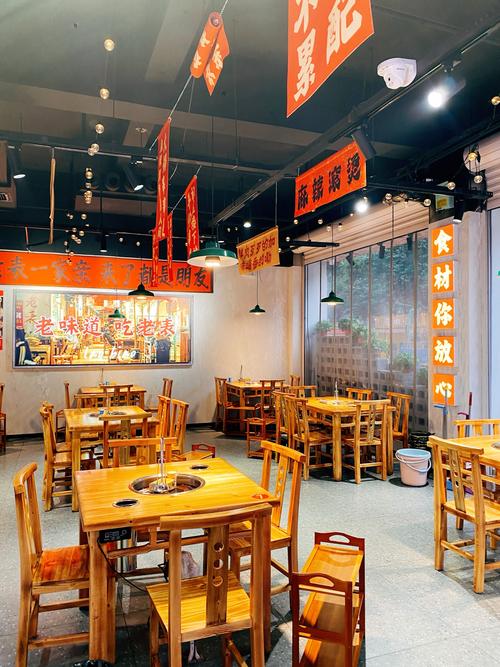 阅兵观后盛宴，串串店老板豪掷6万请客庆祝-图2