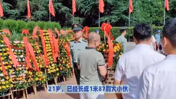 毛新宇家族亮相九三阅兵盛典-图3