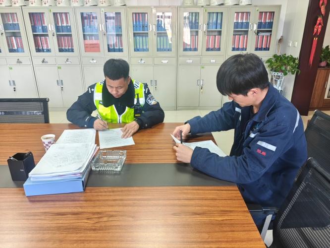 揭秘罗平交警视频剪辑技巧-图1 揭秘罗平交警视频剪辑技巧-图1