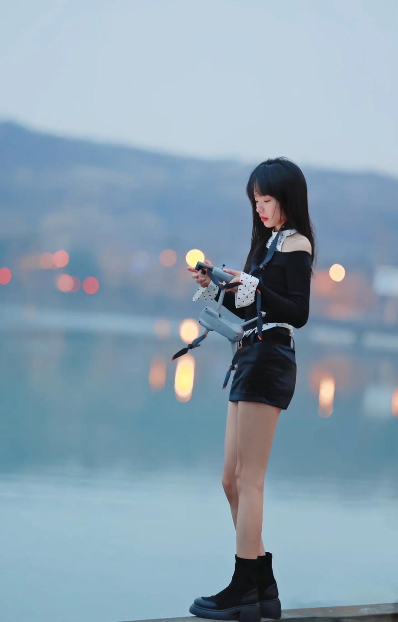 无人机维修女技师在飞友圈爆红-图3 无人机维修女技师在飞友圈爆红-图3