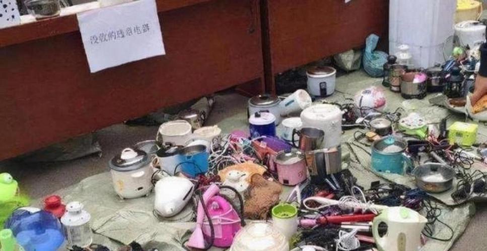浙江高校寝室改造引发学生物品丢失事件-图2 浙江高校寝室改造引发学生物品丢失事件-图2