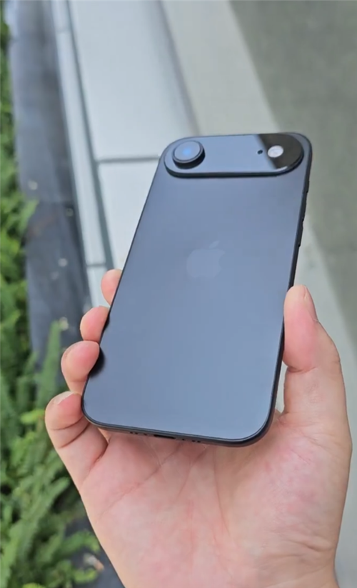 苹果发布革命性超薄新品，iPhone Air震撼登场-图1