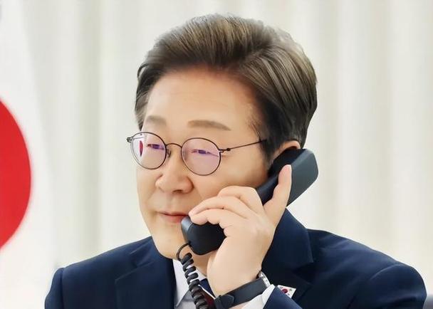 韩国海警英勇救中国老人不幸牺牲，李在明发声悼念-图3