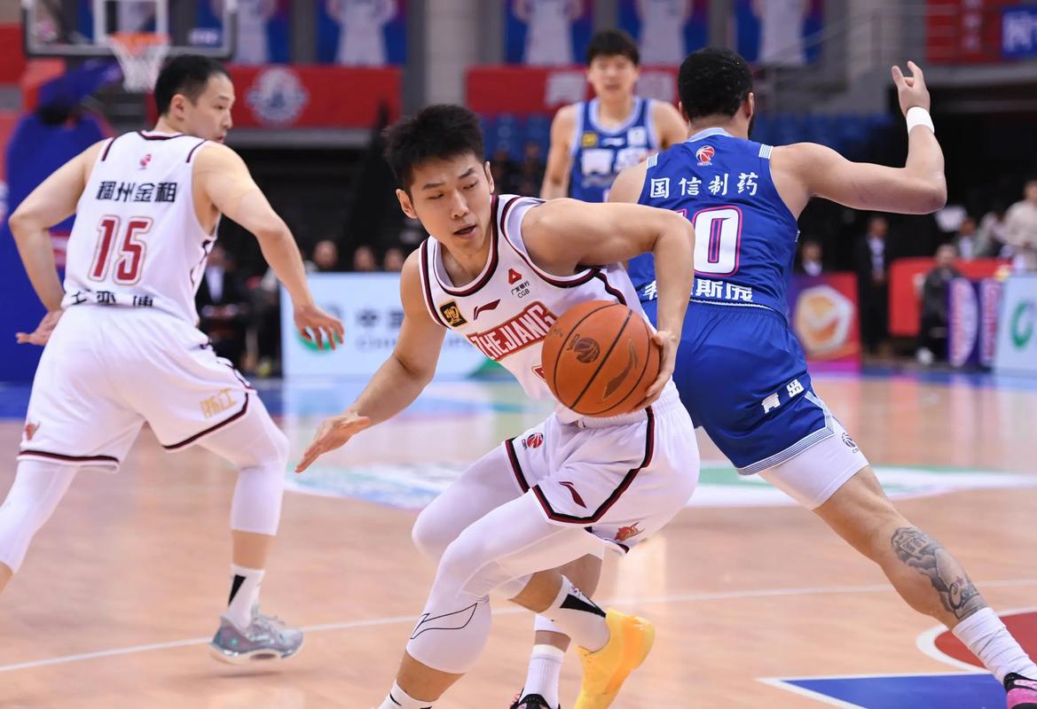 浙江队力克青岛西海岸，客场2-0完胜-图3