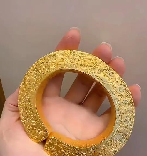 找回旧时光，姥姥遗失12年的金镯子在收花生时重见天日-图3