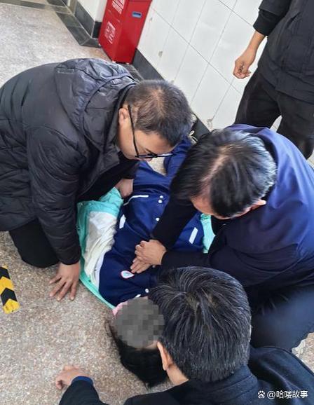 火车之旅突发意外，女子长时间乘车后心脏骤停危及生命-图2