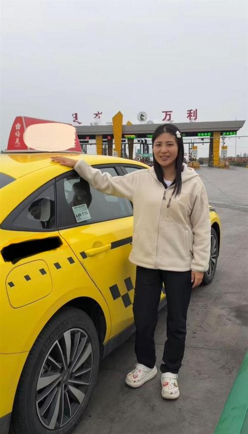 重庆到内蒙古女网红打车行程引关注-图3 重庆到内蒙古女网红打车行程引关注-图3