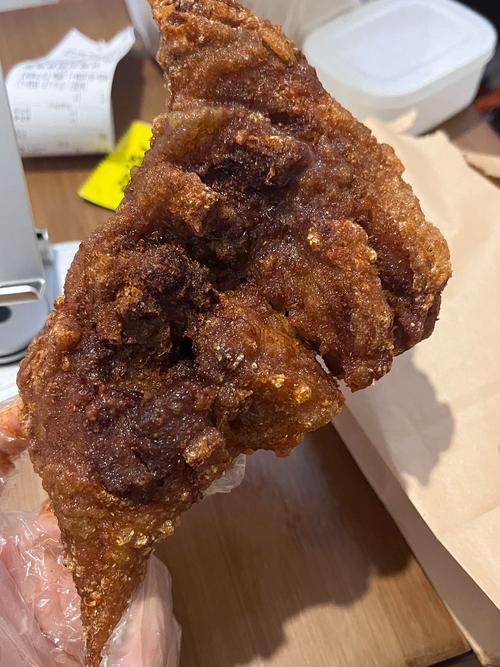 上海快餐店惊现活蛆炸鸭腿事件-图2