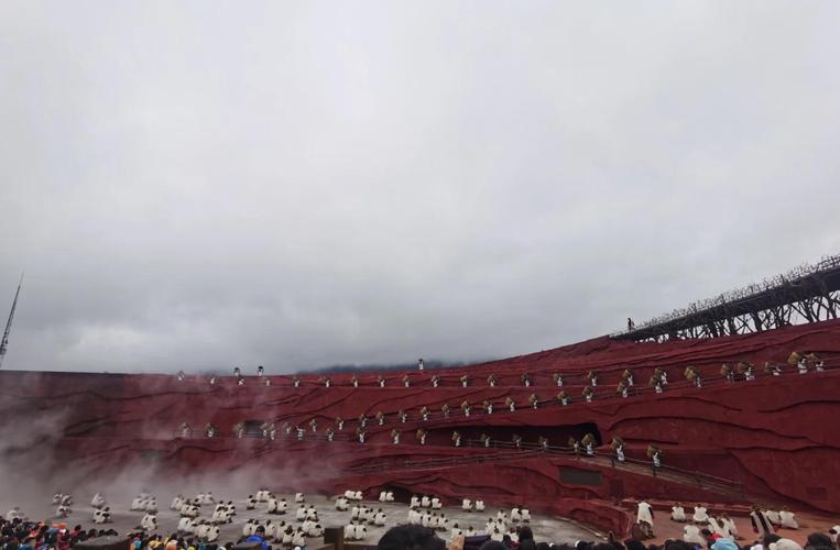 丽江景区设计引争议，观感不适引关注-图3
