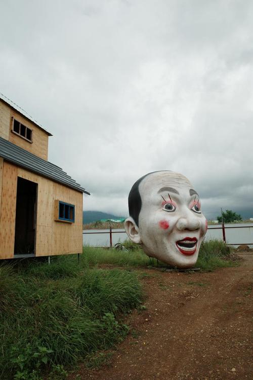 丽江景区设计引争议，观感不适引关注-图2