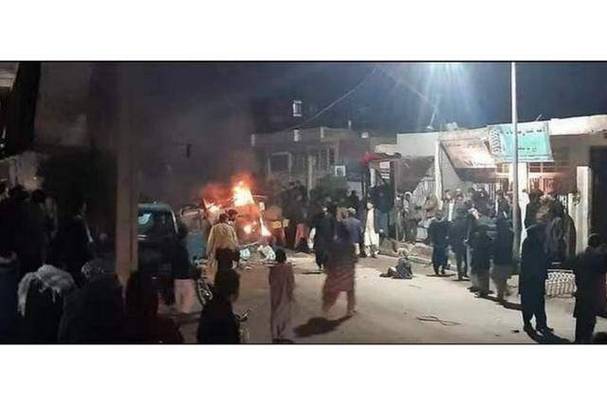 阿富汗与巴基斯坦冲突升级，战场子弹如激光般穿梭-图2