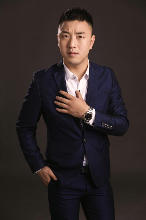 湖南知名主持人罗刚因心脏病离世，享年不详-图1
