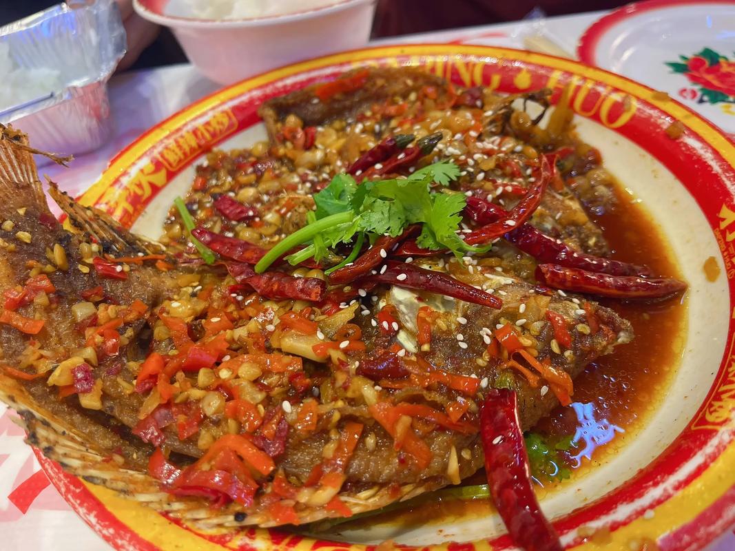 广东女生江西小炒辣味失控，紧急送医就医-图2