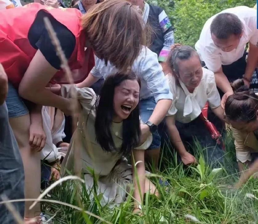 千人跨省大救援，走失女孩奇迹获救-图3
